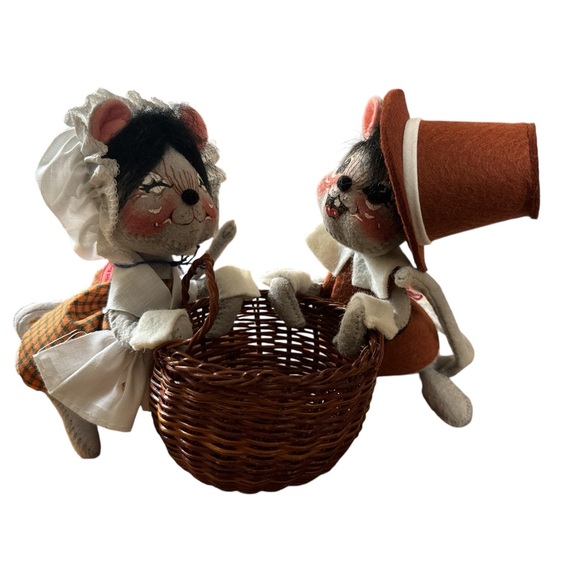 NOS Vintage 1981 Annalee Thanksgiving Harvest Mouse Basket Figurine Display - Picture 1 of 3
